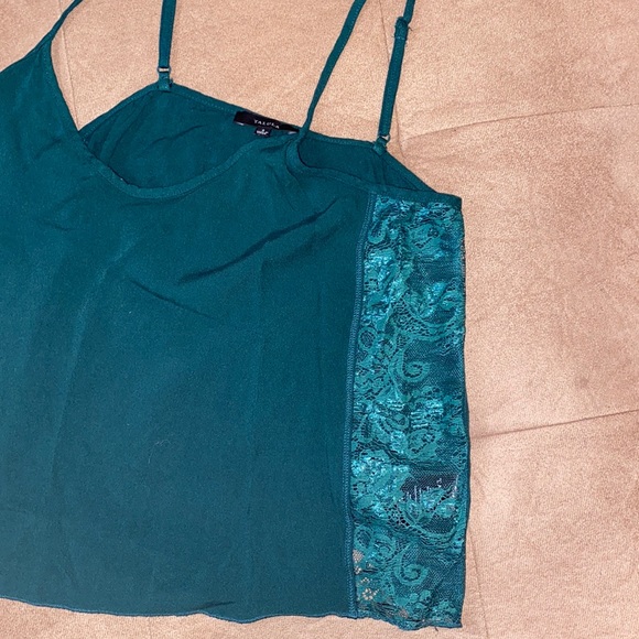 LIKENEW Aritzia pretty dark green tank w lace - Picture 7 of 7